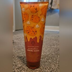 Bath & Body Works Pumpkin Swirl Cake Body Cream